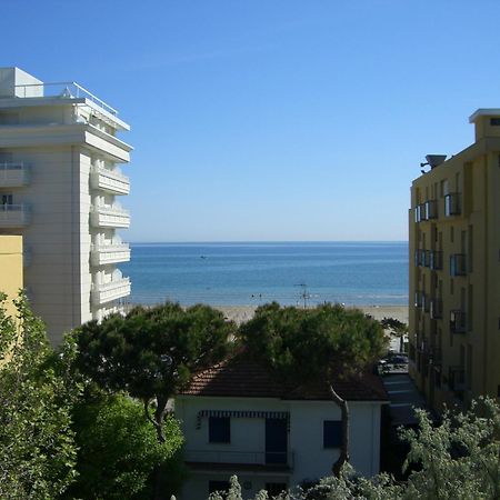 Hotel Taunus - Vista Mare Riccione Esterno foto